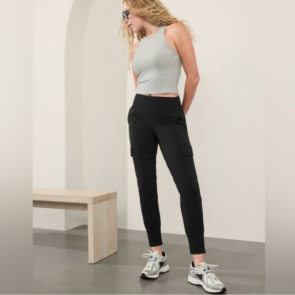 Athleta Venice Cargo Jogger Pant M